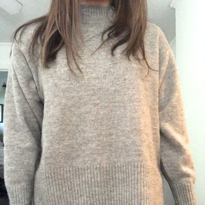H&M taupe sweater NWOT